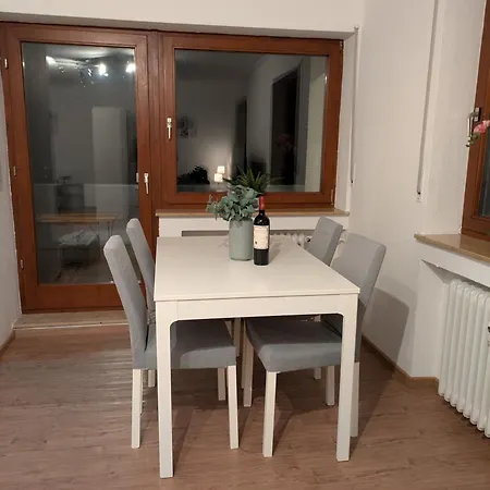Apartment Mit Balkon Und Ausblick